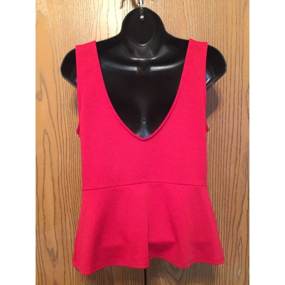 Akira Chicago Red Label Top Womens Size M Sleeveless Solid Red Pleated Fitted - Picture 6 of 8